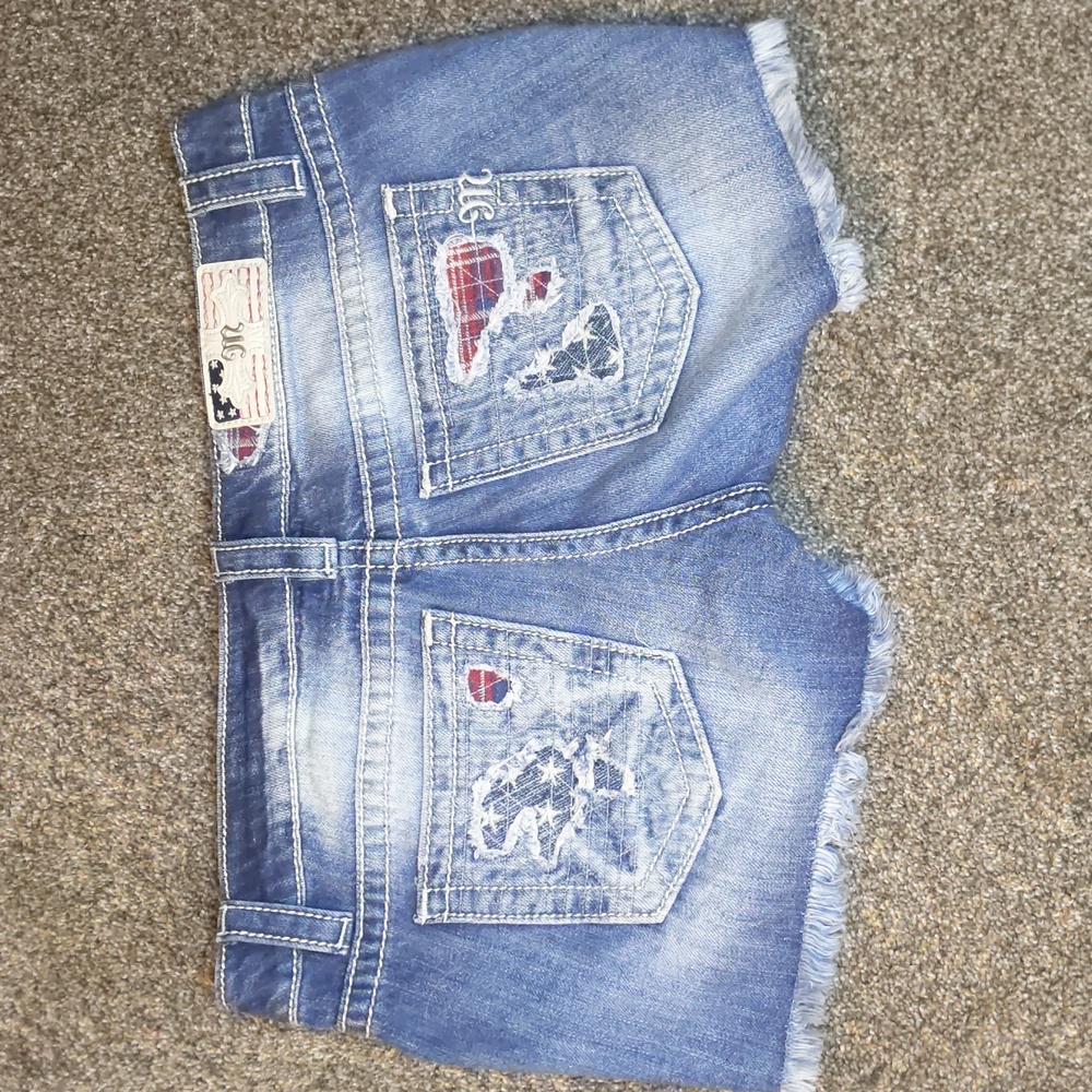 Miss Me American Flag Shorts Size 28